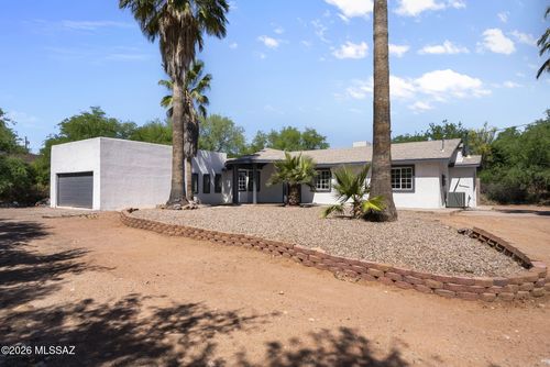 896 Paseo Comanche, Nogales, AZ, 85648-2836 | Card Image
