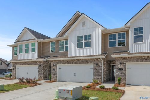 20-1752 Stampede Cir Se, Huntsville, AL, 35803-3678 | Card Image