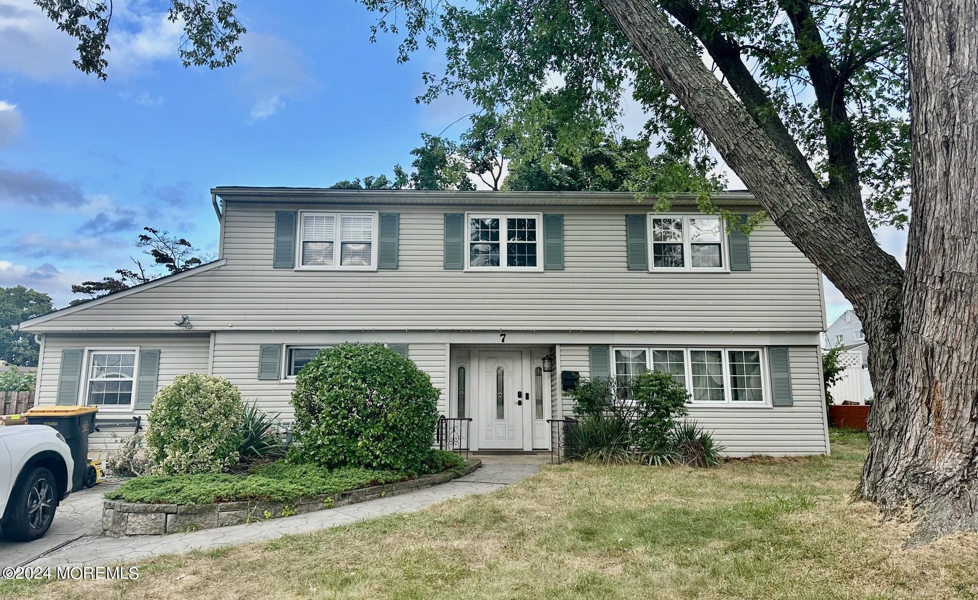 Berkshire Rd, Old Bridge, NJ 08857