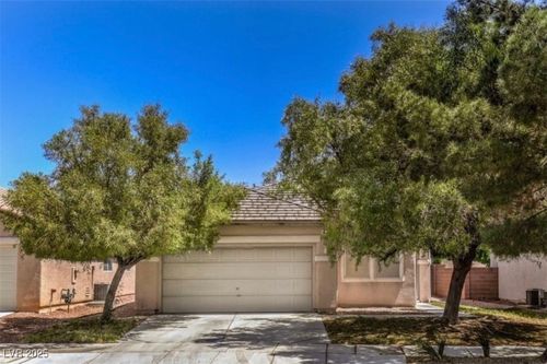 8104 Roundup Ridge St, Las Vegas, NV, 89131-3696 | Card Image