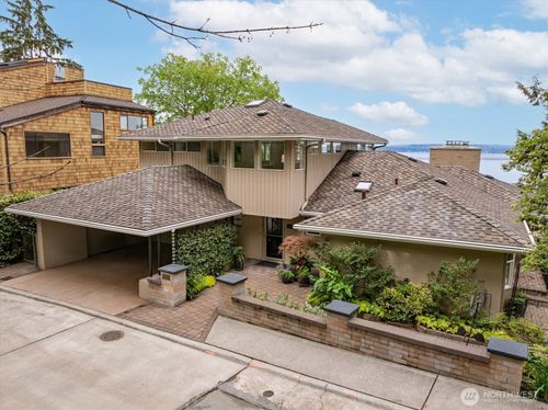 2530 Mount Claire Drive S, Seattle, WA, 98144 | Card Image