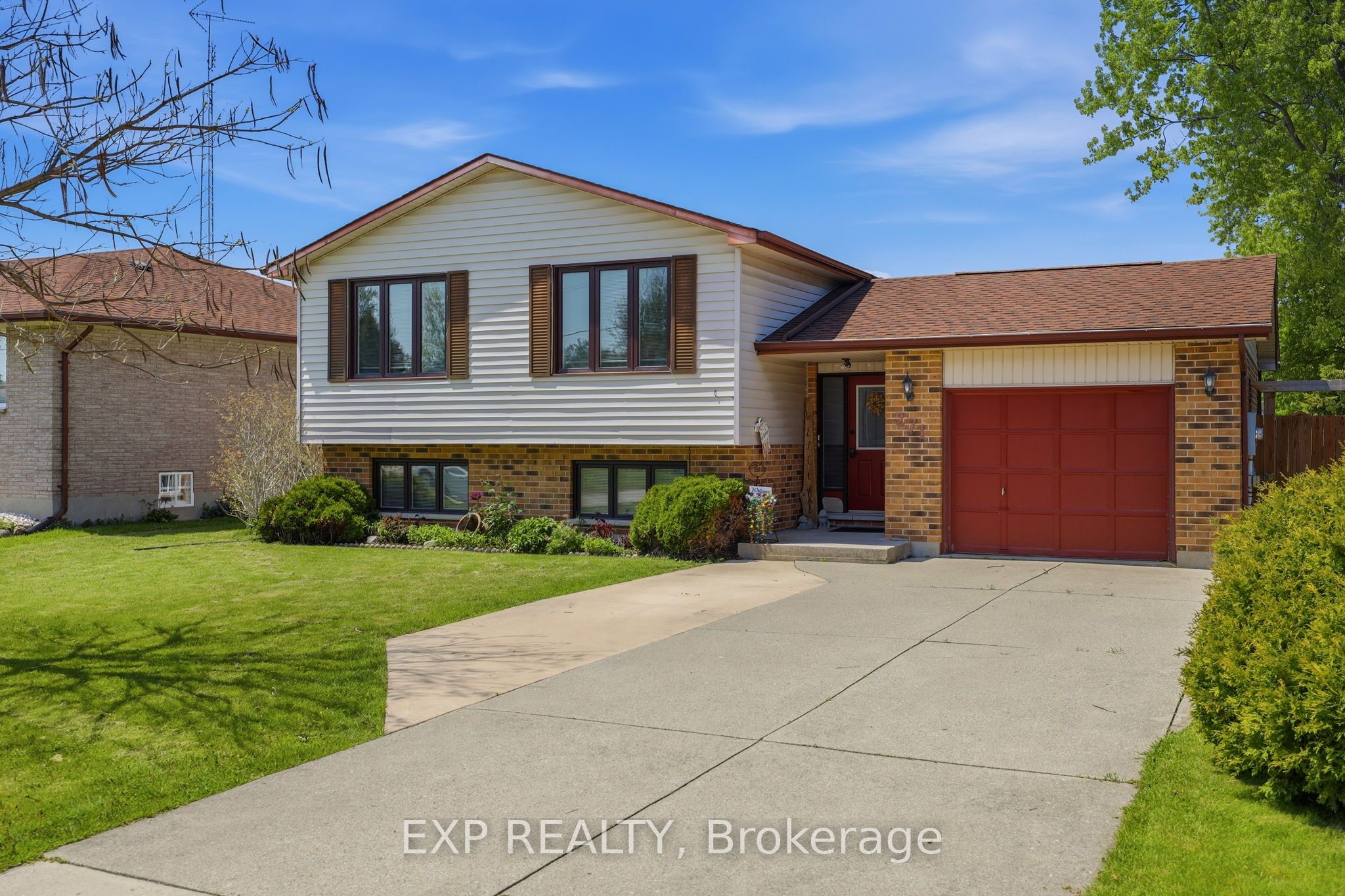 Residential in West Elgin 4