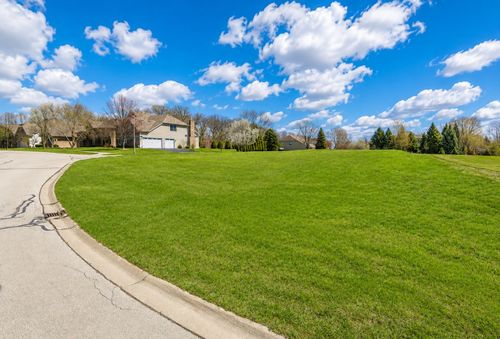 699 Greenfield Rd, Sugar Grove, IL, 60554-9385 | Card Image