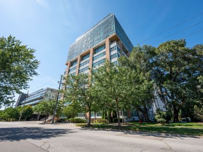 606 - 2 Fieldway Rd, Condo with 2 bedrooms, 2 bathrooms and 1 parking in Etobicoke ON | Image 1