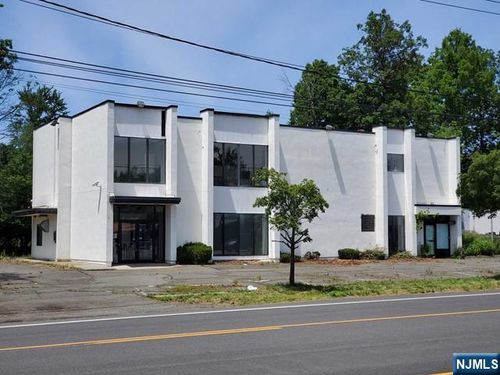 16 Route 303, Tappan, NY, 10983-2806 | Card Image