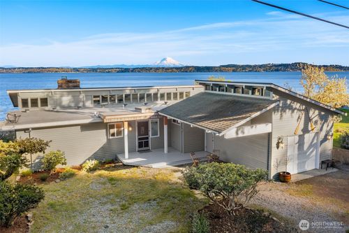 27518 Sandy Shores Dr Sw, Vashon, WA, 98070-8618 | Card Image