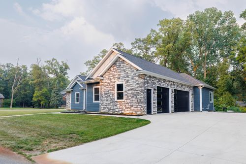5811 W Fairway Dr, Rensselaer, IN, 47978-9515 | Card Image
