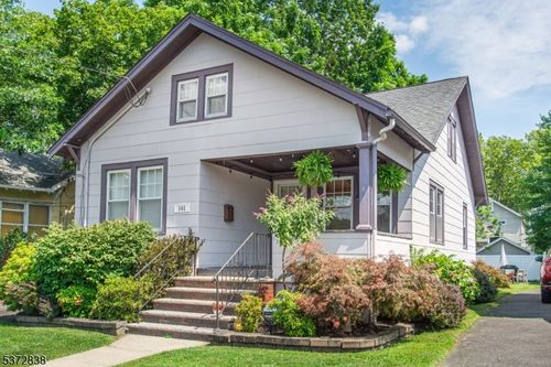 141 Hillcrest Ave, Cranford, NJ, 07016-2666 | Card Image