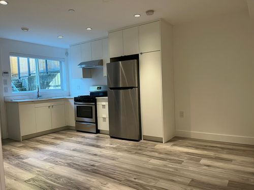 bsmt-3533 Tanner St, Vancouver, BC, V5R5P4 | Card Image