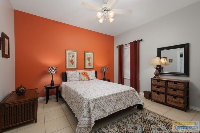 1404 - 301 E Houston St, Condo with 3 bedrooms, 2 bathrooms and null parking in Port Isabel TX | Image 13