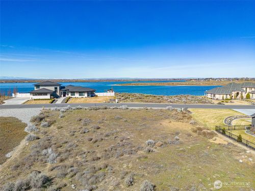 7382 Dune Lake Rd Se, Moses Lake, WA, 98837-8252 | Card Image