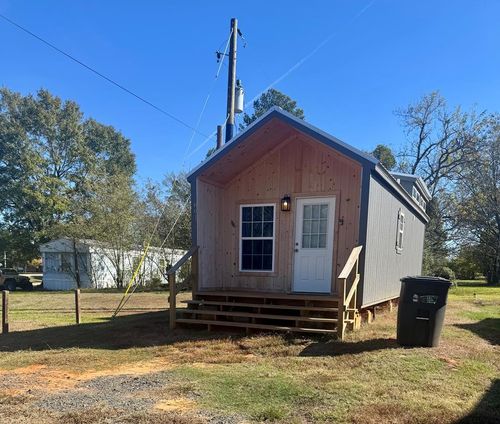 880 Presley St, Hooks, TX, 75561-6589 | Card Image