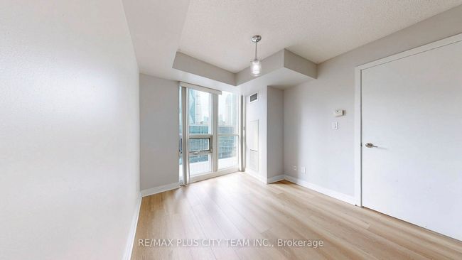 1305 - 18 Harbour St, Condo with 2 bedrooms, 2 bathrooms and 1 parking in Toronto ON | Image 12