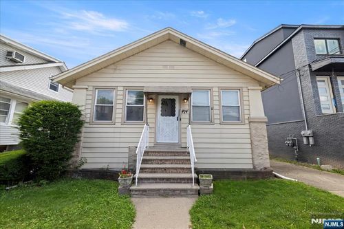 474 Lincoln Ave, Cliffside Park, NJ, 07010-1820 | Card Image