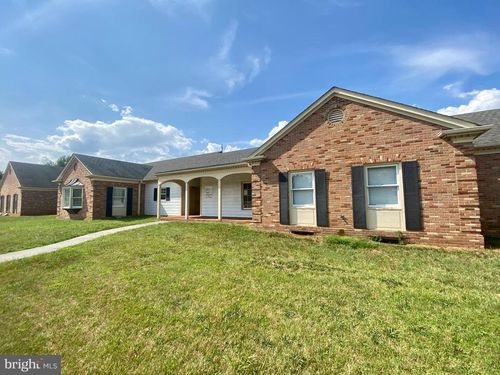 315 W 10th St, FRONT ROYAL, VA, 22630-2807 | Card Image