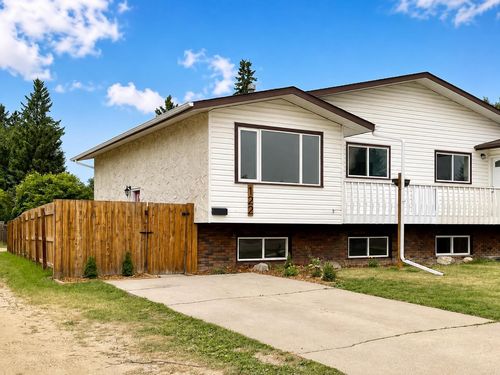 122 Allan St, Red Deer, AB, T4R1E7 | Card Image
