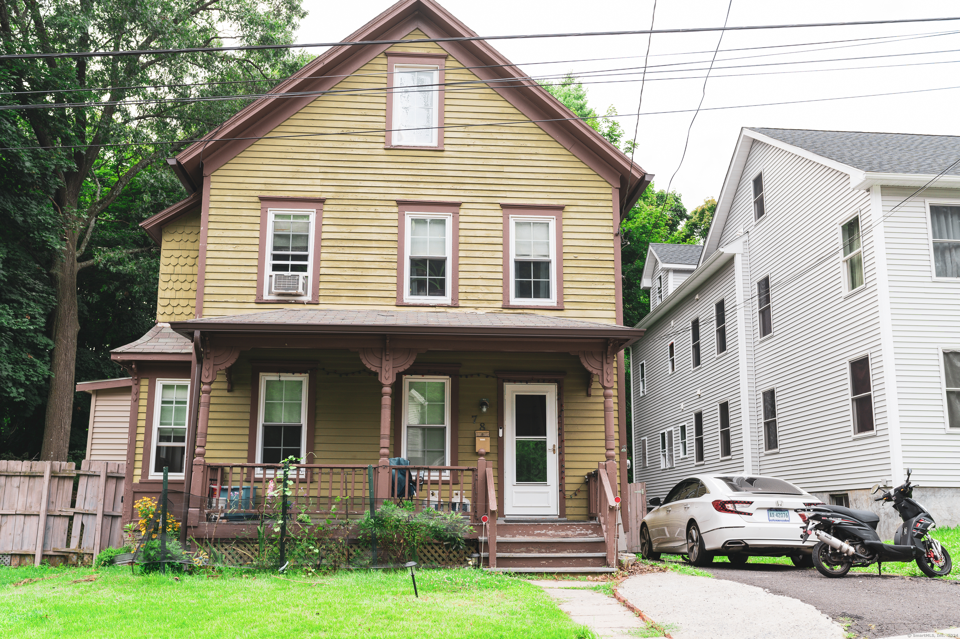 Rowan St, Danbury, CT 06810