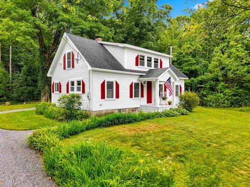 40 Old Sandown Road, Chester, NH, 03036 | Card Image