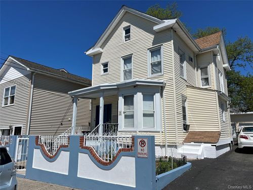 7 Clinton St, Haverstraw, NY, 10927-1607 | Card Image