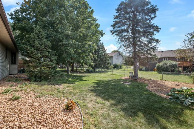 1054 Briar Creek Rd, House other with 3 bedrooms, 2 bathrooms and null parking in Eagan MN | Image 30