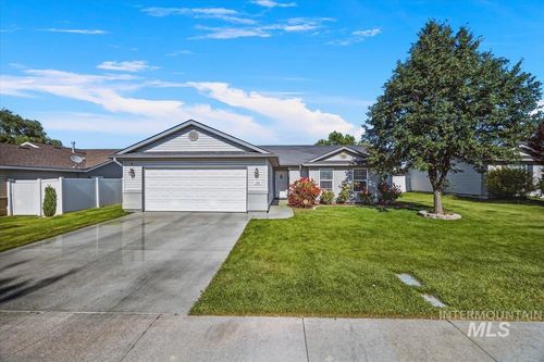 1235 Golden Pheasant Dr, Twin Falls, ID, 83301-5666 | Card Image