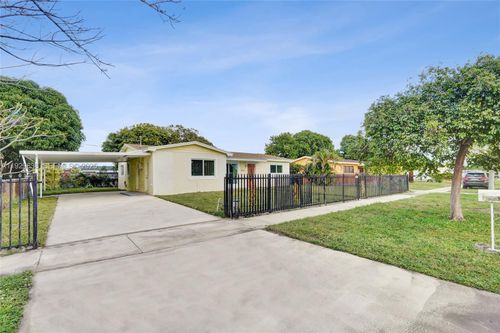 2331 Nw 191st St, Miami Gardens, FL, 33056-2622 | Card Image