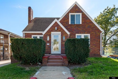 4915 Ames Avenue, Omaha, NE, 68104 | Card Image