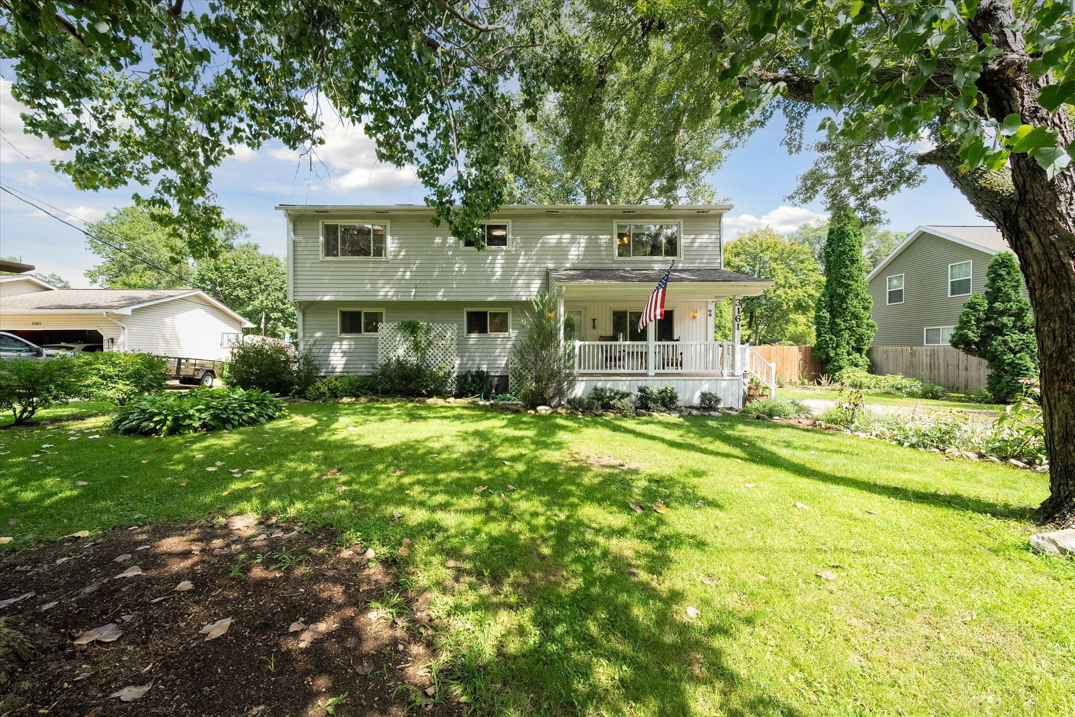 Shirley St, Milford, MI 48380