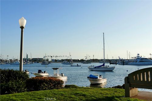 213 Via Mentone, Newport Beach, CA, 92663 | Card Image