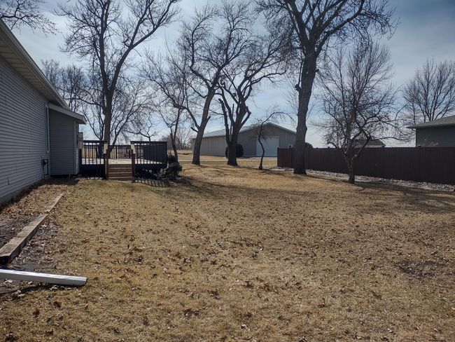 Large level backyard | Image 60