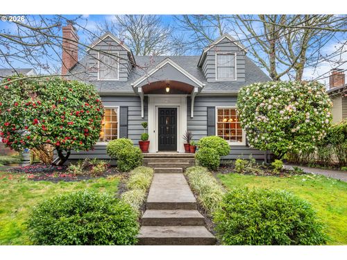 7106 Se 31st Ave, Portland, OR, 97202-8640 | Card Image