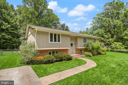7251 Ridgeway Dr, MANASSAS, VA, 20112-3603 | Card Image