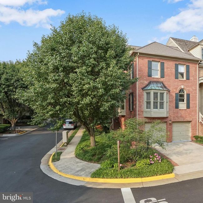 6638 Hampton View Pl, Townhouse with 3 bedrooms, 4 bathrooms and null parking in MCLEAN VA | Image 38