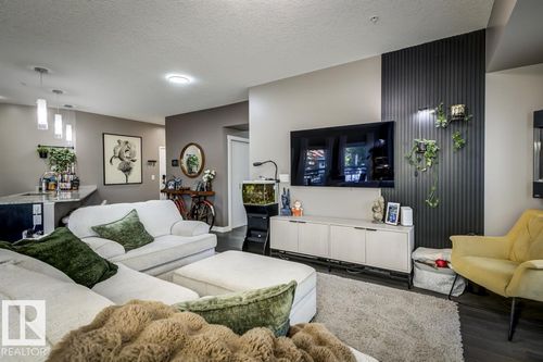 103-10126 144 St Nw, Edmonton, AB, T5N2T7 | Card Image