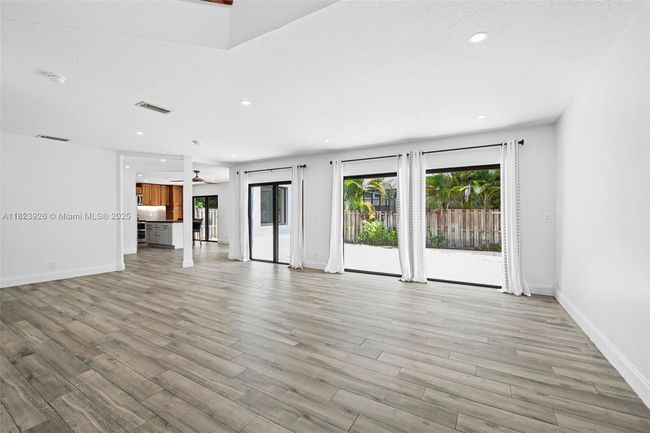 11293 Rhapsody Rd, House other with 4 bedrooms, 3 bathrooms and null parking in Hollywood FL | Image 4