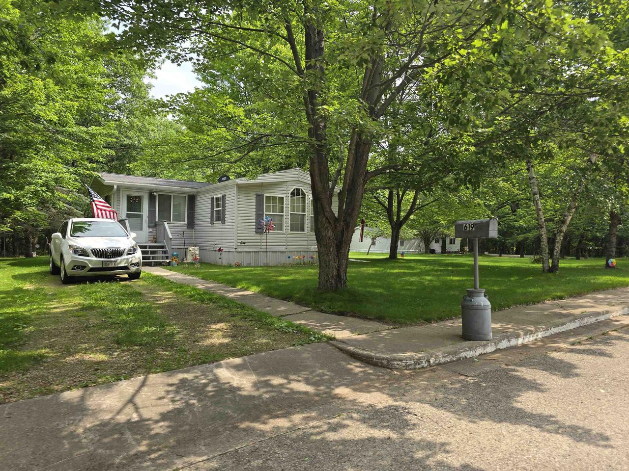 South Lake St, Hancock, WI 54943
