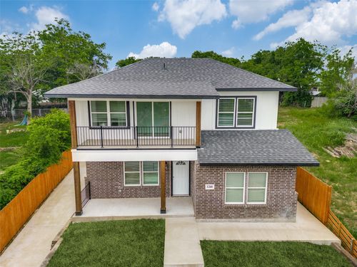 1260 E Magnolia Ave, Fort Worth, TX, 76104-5345 | Card Image
