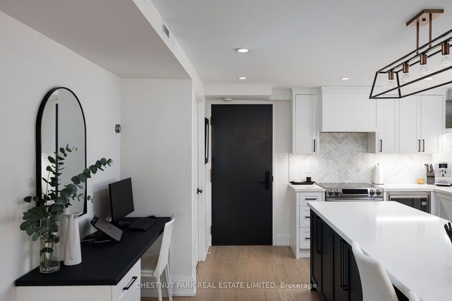 203 - 40 Oaklands Ave, Condo with 1 bedrooms, 1 bathrooms and null parking in Toronto ON | Image 4