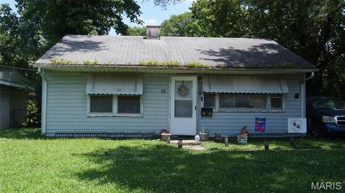 28 Louise Ln, Cahokia, IL, 62206-2737 | Card Image