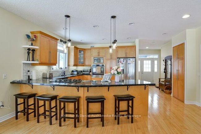 20 Twigs End, House other with 3 bedrooms, 3 bathrooms and 3 parking in Gravenhurst ON | Image 6