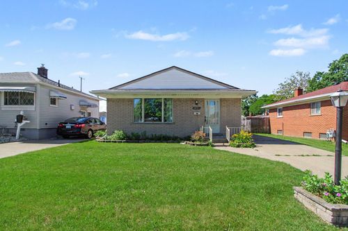 24725 Hass St, Dearborn Heights, MI, 48127-3134 | Card Image