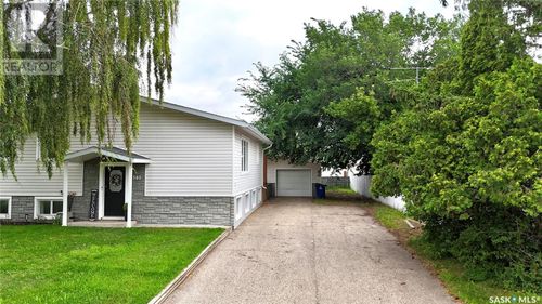 303 Hearn St, Outlook, SK, S0L2N0 | Card Image