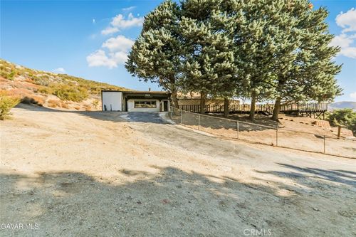 39631 87th St W, Leona Valley, CA, 93551-7433 | Card Image