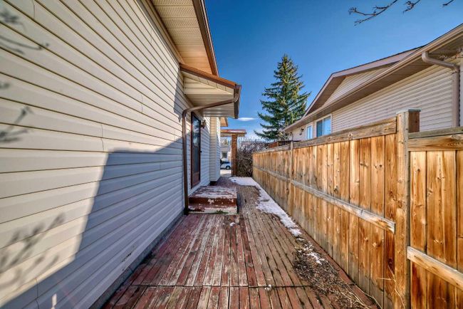 3224 108 Avenue Sw, Home with 3 bedrooms, 3 bathrooms and 2 parking in Calgary AB | Image 49