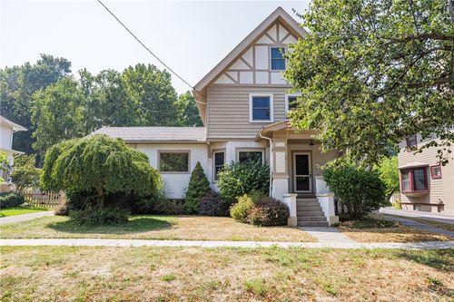 16 Potter Pl, Fairport, NY, 14450-2420 | Card Image