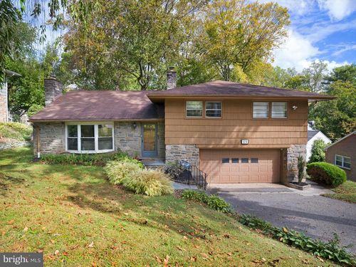 123 Old Forest Rd, WYNNEWOOD, PA, 19096-4054 | Card Image