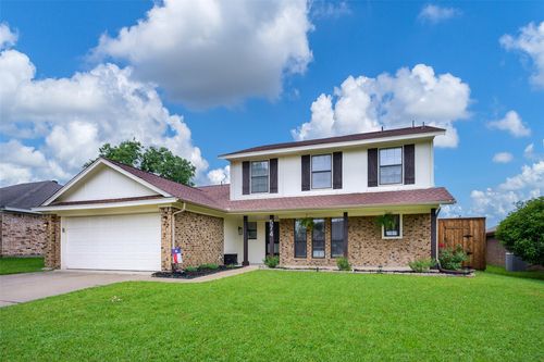 574 Calvert Ct, Lewisville, TX, 75067-3215 | Card Image