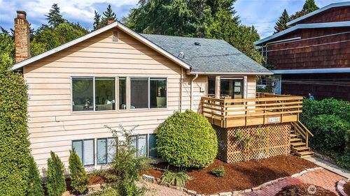 15732 23rd Ave Sw, Burien, WA, 98166-2642 | Card Image