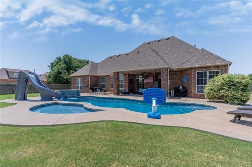 4108 Hidden Lake Circle, Moore, OK, 73160 | Card Image