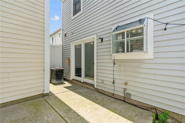3163 Gracemore Ave, Condo with 2 bedrooms, 3 bathrooms and null parking in Kettering OH | Image 19